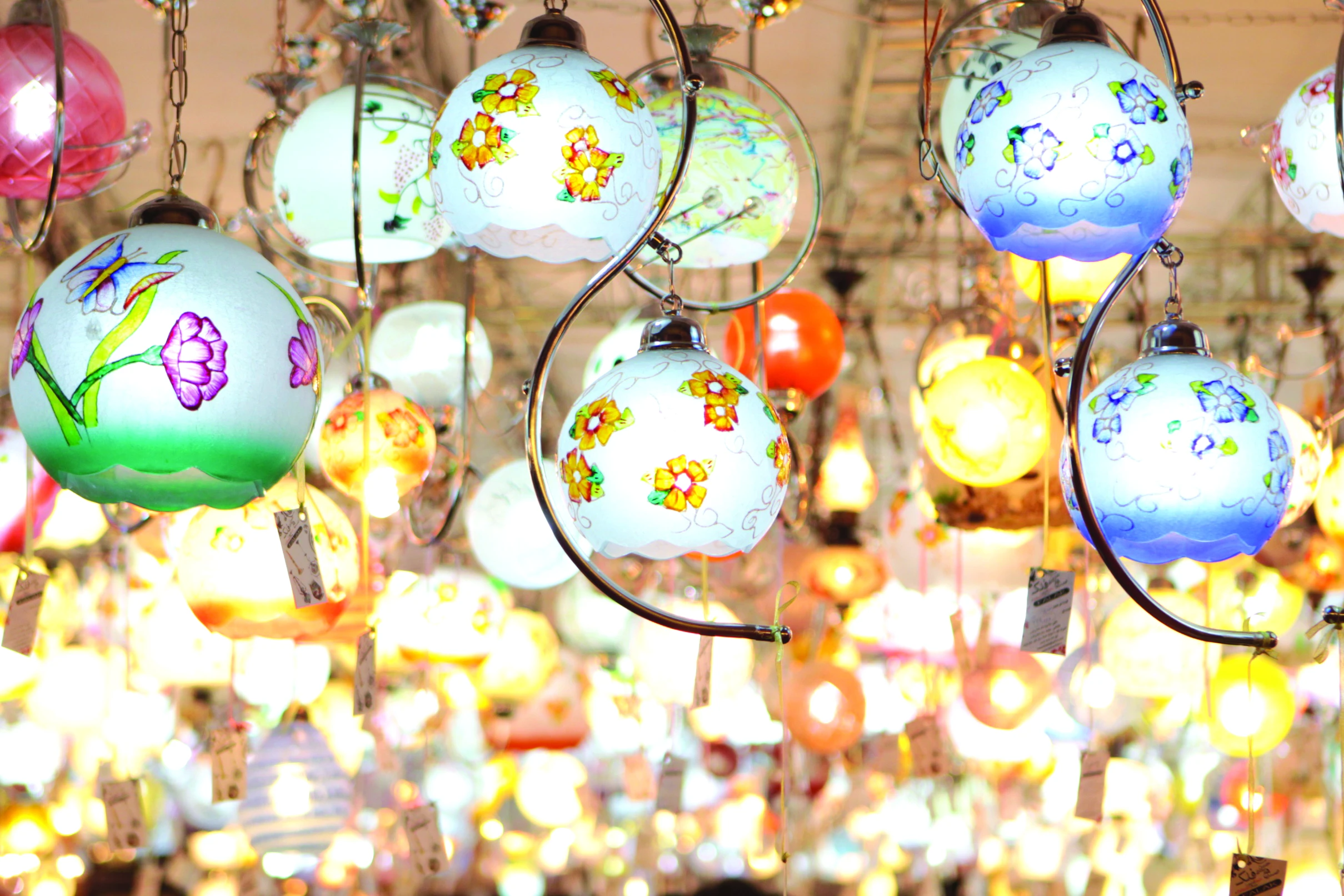 هزینه مصرف برق با شناورسازی تعرفه‌ها نصف می‌شود.