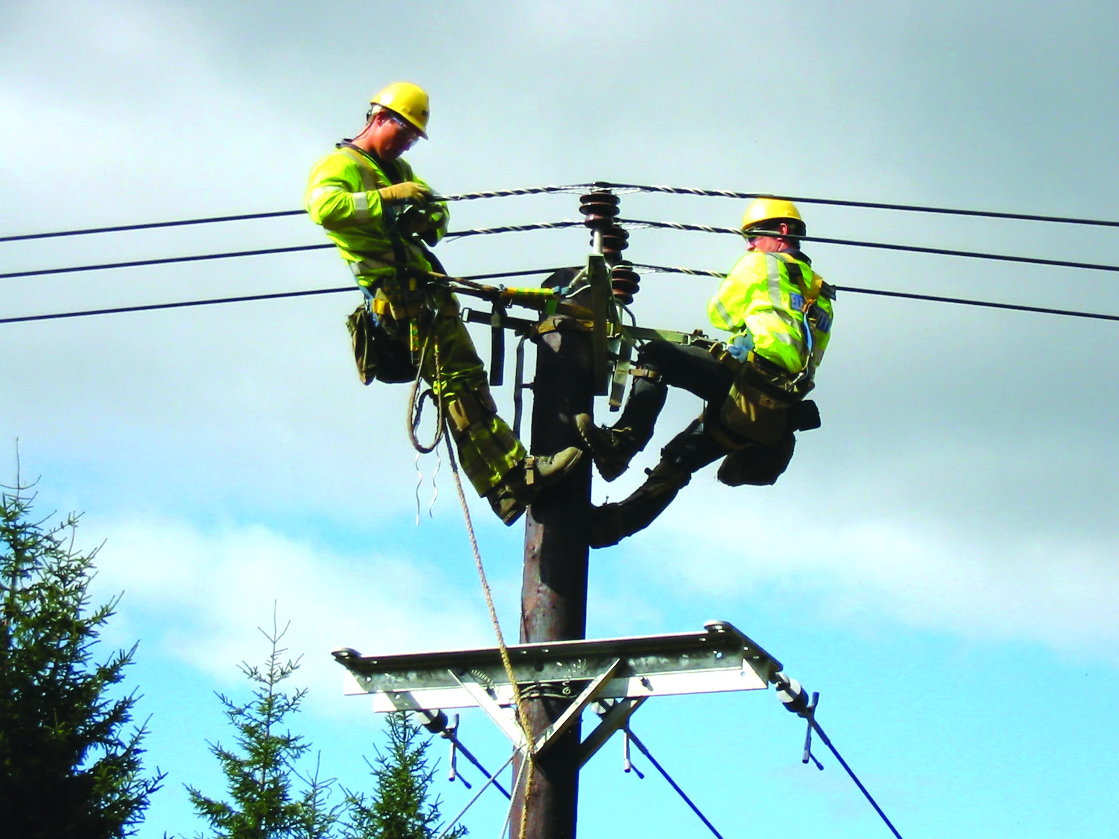 اقتصاد صنعت برق ایران در مرز بحران