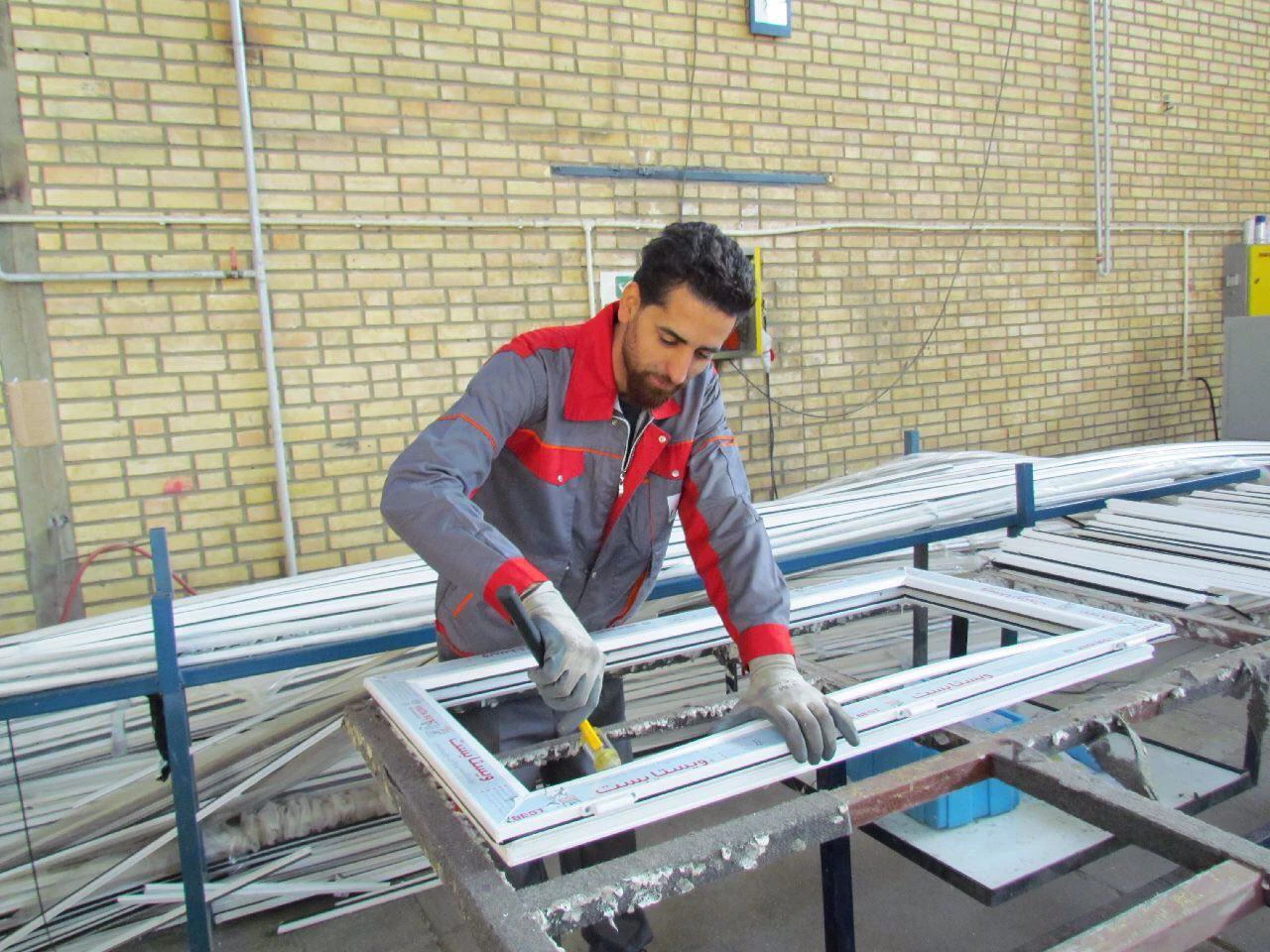 همه پنجره سازان ایران زیر یک چتر نمایشگاهی