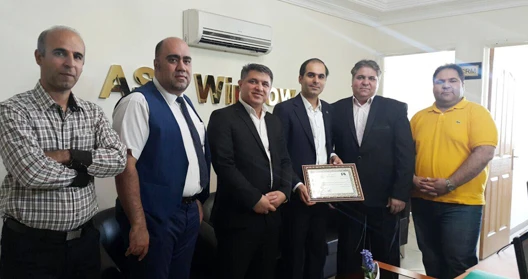 بازدید انجمن در و پنجره و نمای ایران از گروه صنعتی پنجره آسا