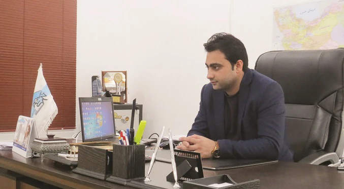 آبایان، پنجره‌ای به گستره آسمان