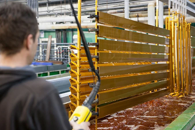 صنایع کوچک و پایین‌دست آلومینیوم روزبه‌روز ضعیف‌تر می‌شوند