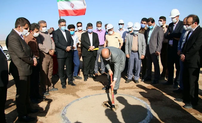 عملیات اجرایی نیروگاه خورشیدی حرارتی یزد آغاز شد
