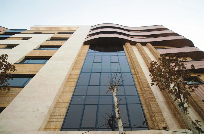 تعامل سیستم‌های تحمل بار سازه و بار نما در ساختمان‌های بلند