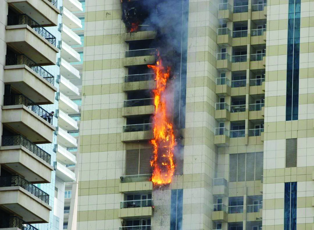 رفتار سازه‌ای نماهای شیشه‌ای هنگام آتش‌سوزی و نحوه اعمال شرایط عایق حرارتی در این سازه‌ها