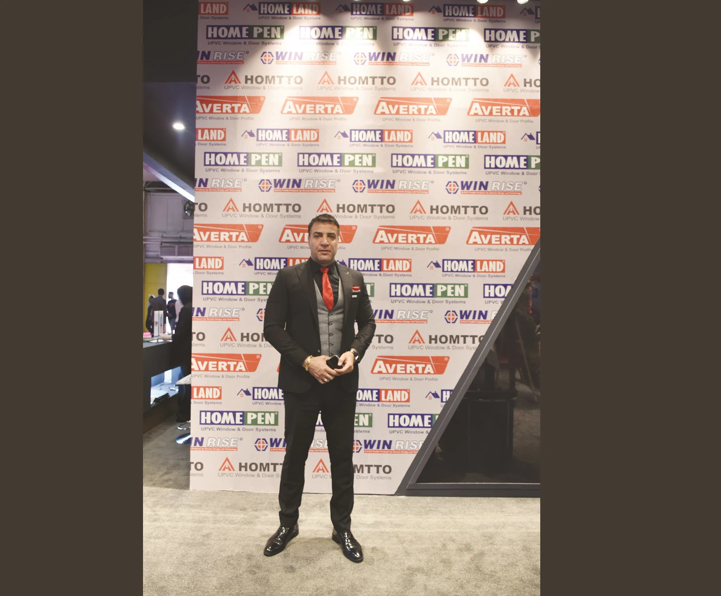 ترجیح می‌دهم مشتریان ما را به یکدیگر معرفی کنند